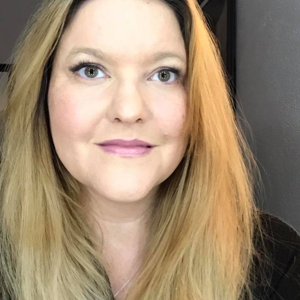 Meet your Posher, Leslie